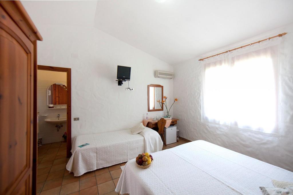 Hotel S'Obreschida Castiadas Δωμάτιο φωτογραφία